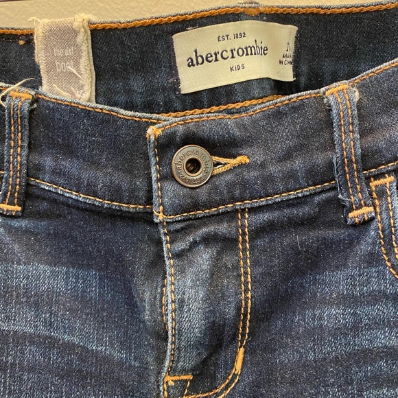 Abercrombie & Fitch girl’s (teen) jeans - Picture 3 of 3